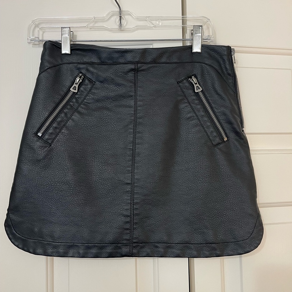 NWOT Silence + Noise by Urban Outfitters | Leather Skirt Size Small